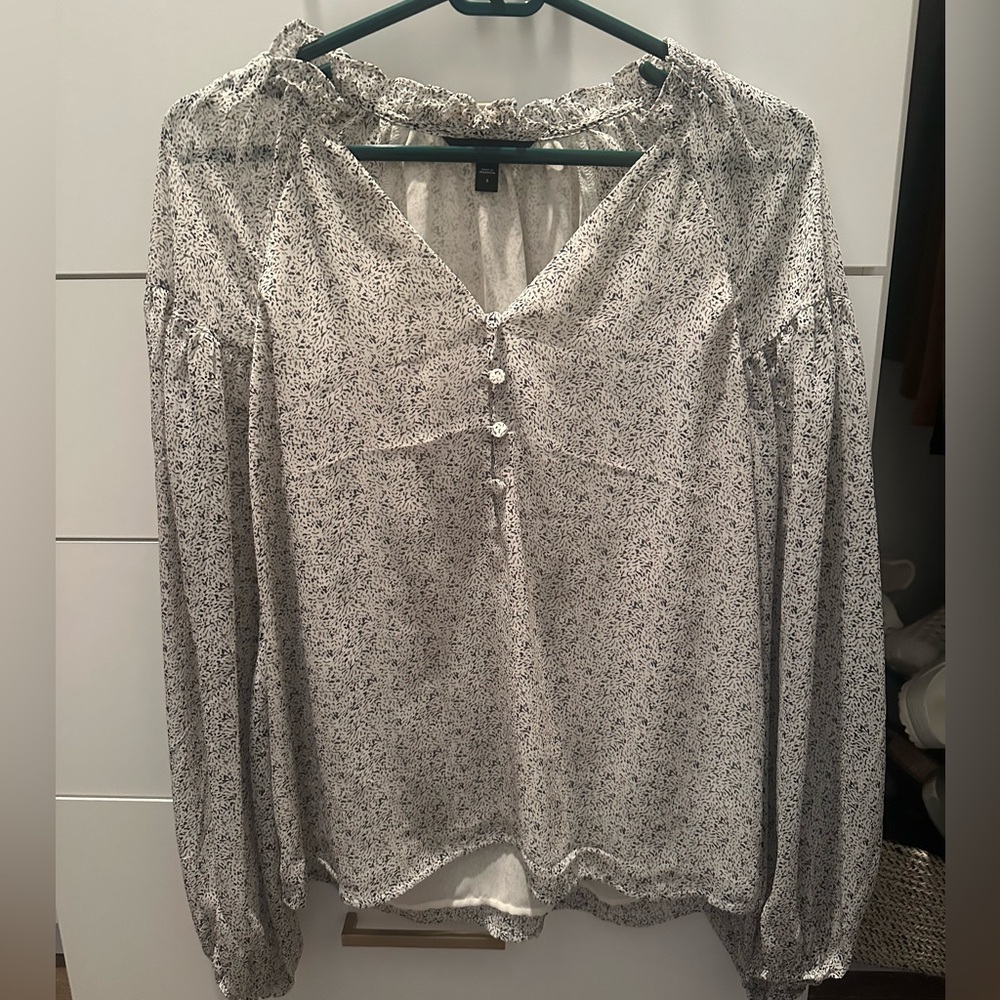 Black and white pattern blouse